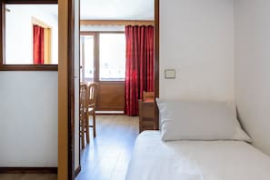 1-inch TV with digital channels - Odalys Residence le hameau du Borsat (Tignes)