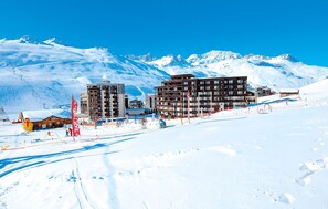 Skiing