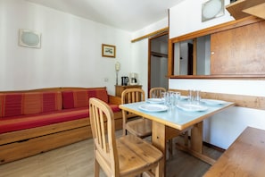 1-inch TV with digital channels - Odalys Residence le hameau du Borsat (Tignes)