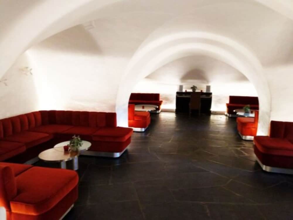 Abbaye de Talloires by null