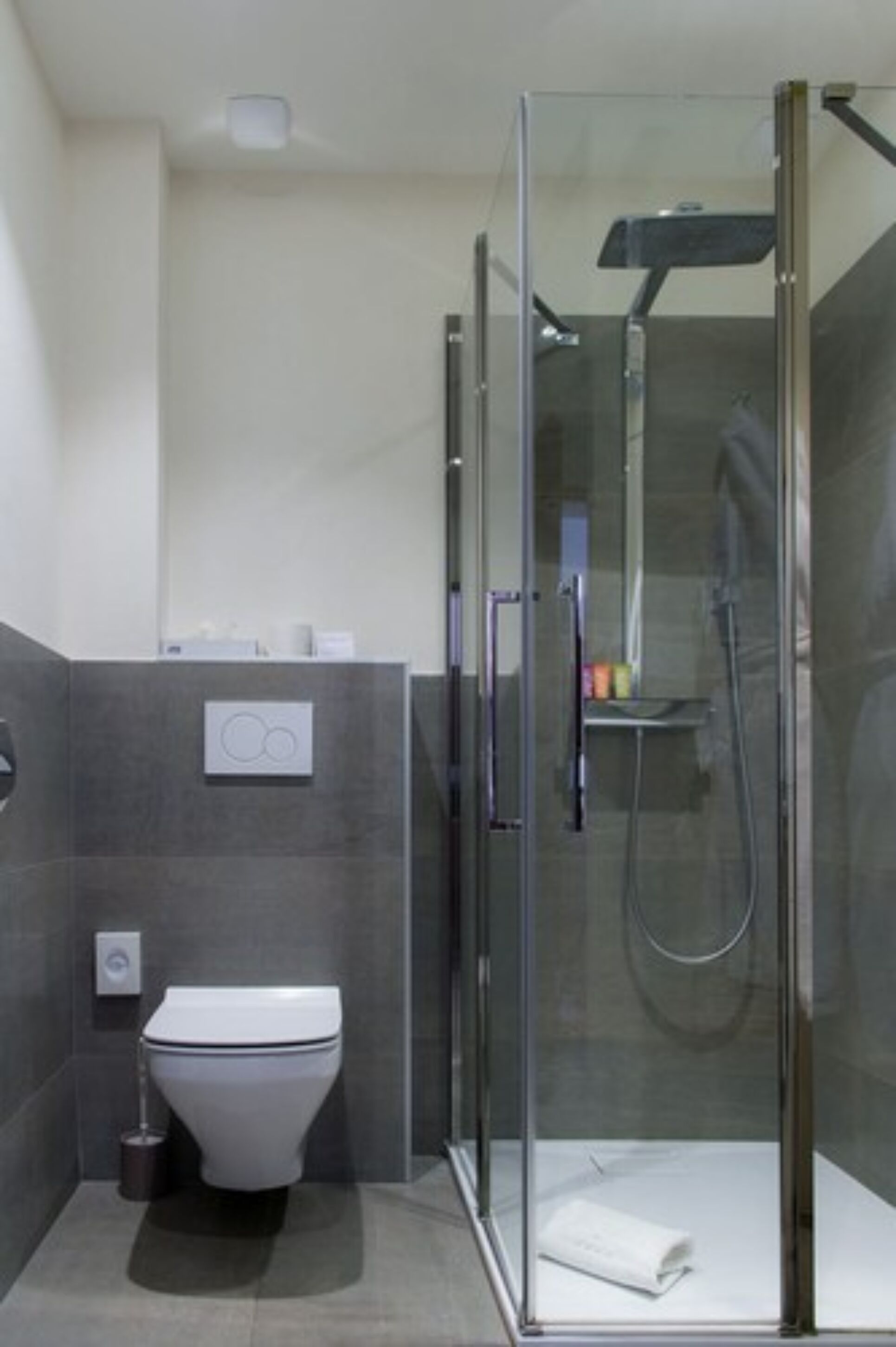 standard double or twin room, garden area | bathroom | free toiletries, hair dryer, bathrobes, slippers