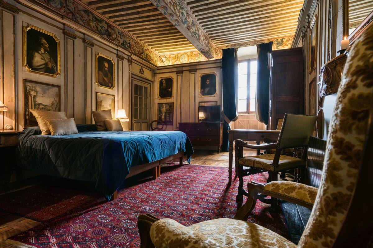 standard double or twin room, lake view | premium bedding, minibar, in-room safe, individually decorated