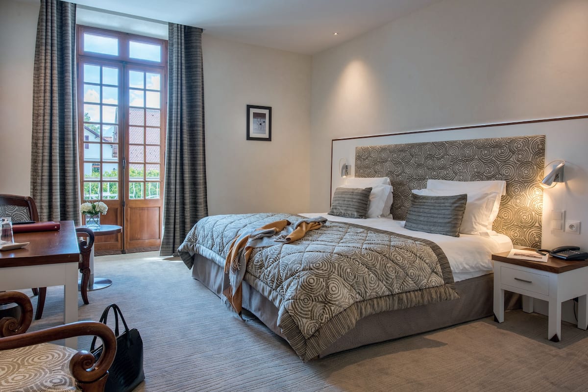 Standard Double or Twin Room, Garden Area | Premium bedding, minibar, in-room safe, individually decorated