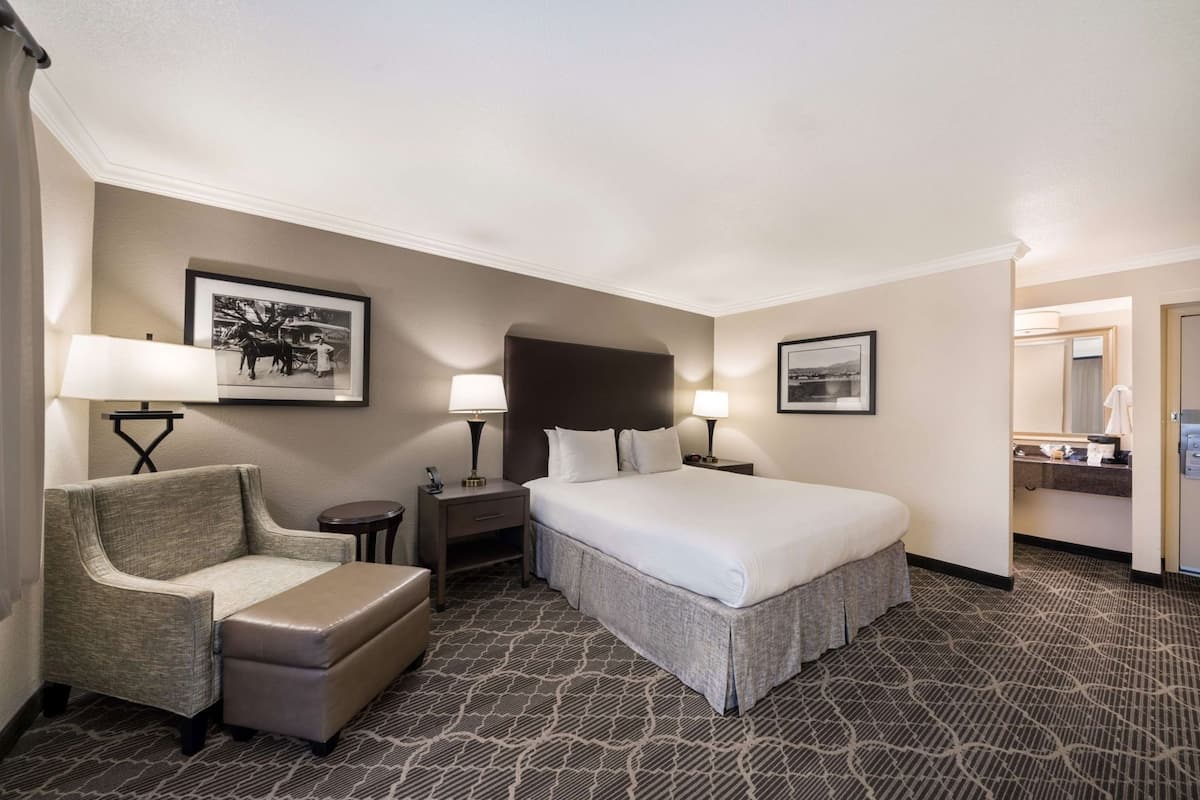 In-room safe, desk, laptop workspace, blackout drapes