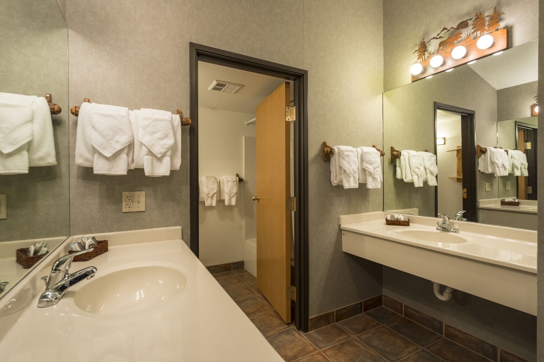 suite, 2 bedrooms, river view | bathroom | free toiletries, hair dryer, towels