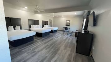 Executive Suite, Multiple Beds, Non Smoking | Desk, blackout drapes, iron/ironing board, free WiFi