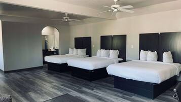 Room, Non Smoking, Refrigerator & Microwave | Fitness facility