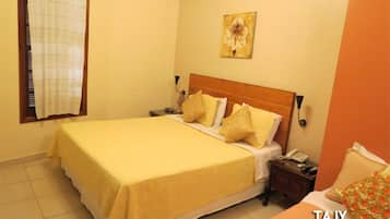 Standard Triple Room | In-room safe, desk, rollaway beds, free WiFi