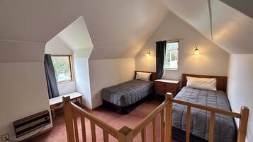 Suite (Attic)
