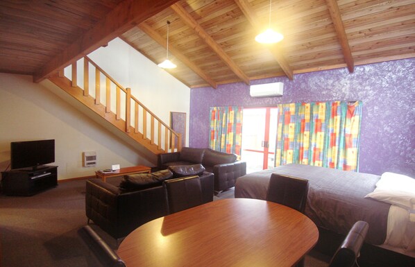1 bedroom, desk, iron/ironing board, free WiFi
