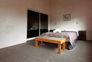 Two Bedroom Unit | Desk, iron/ironing board, free WiFi, bed sheets