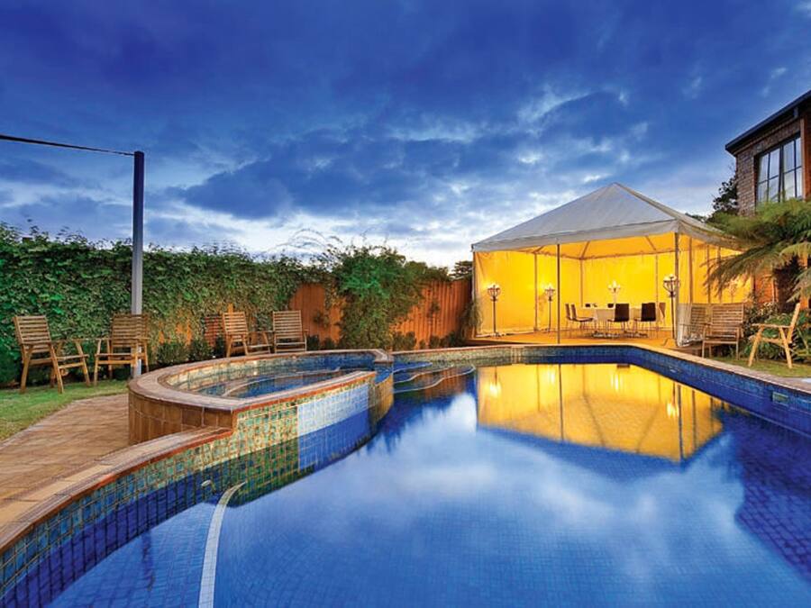 Bồn tắm spa ngoài trời