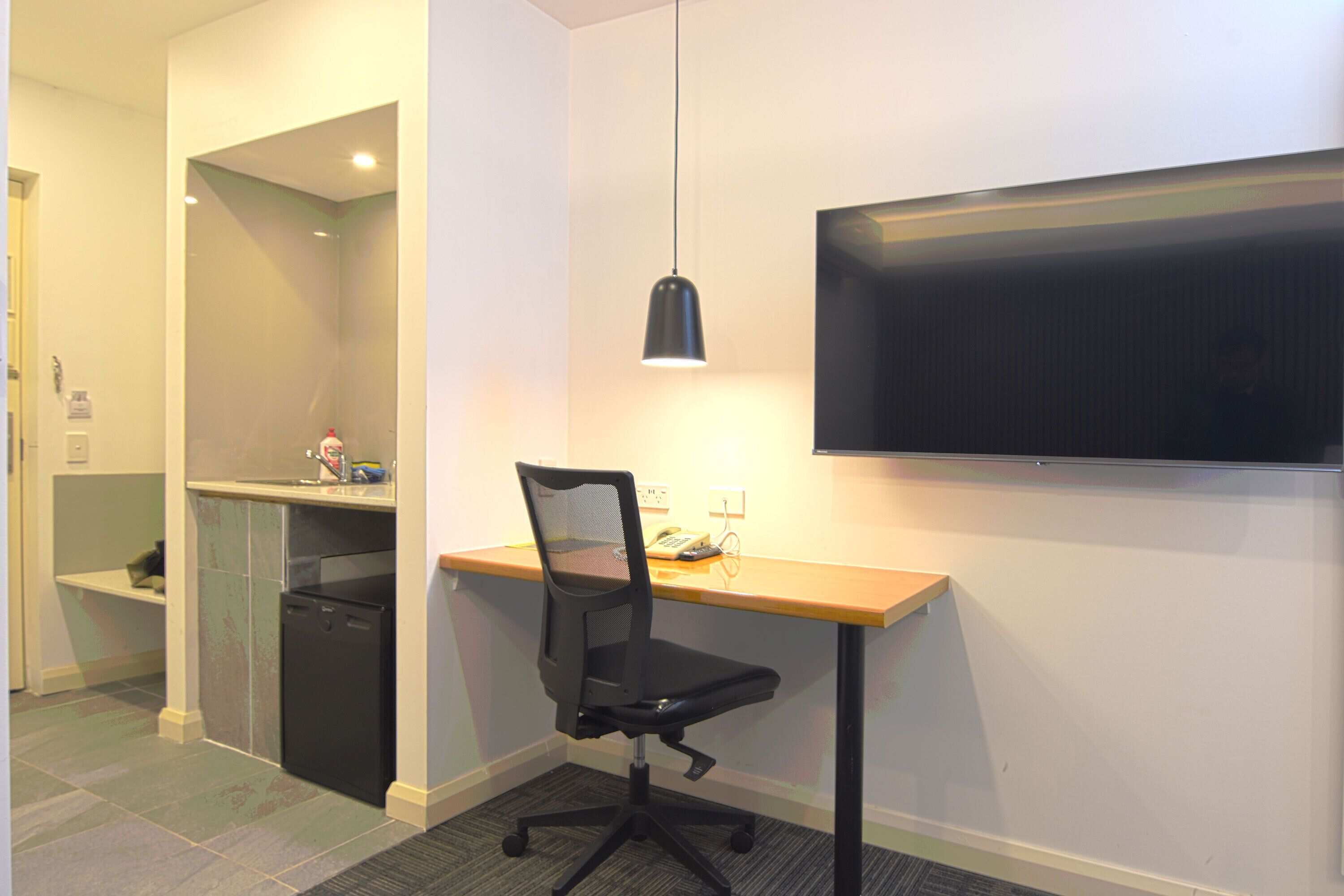 executive room | egyptian cotton sheets, premium bedding, pillow-top beds, in-room safe