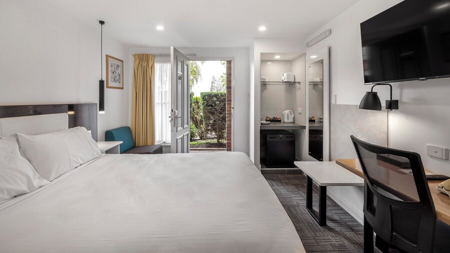 Best Western Plus Buckingham International