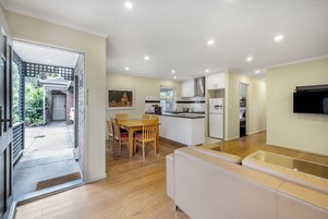 Three Bedroom Apartment | Private kitchen