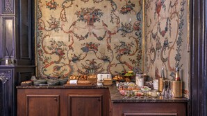 Breakfast buffet - Hotel Cour Saint Georges by CW Hotel Collection (Ghent)