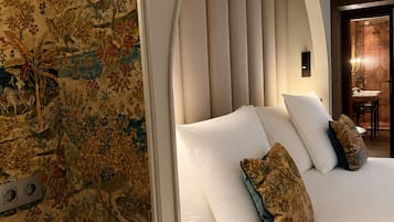 Suite | Minibar, Schreibtisch, Bügeleisen/Bügelbrett, kostenloses WLAN