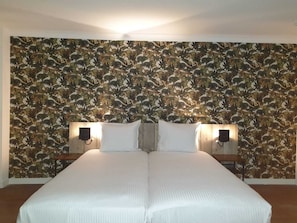 Chambre avec lits jumeaux, 2 lits une place | Bureau, fer et planche à repasser, lits bébé (gratuits), Wi-Fi gratuit