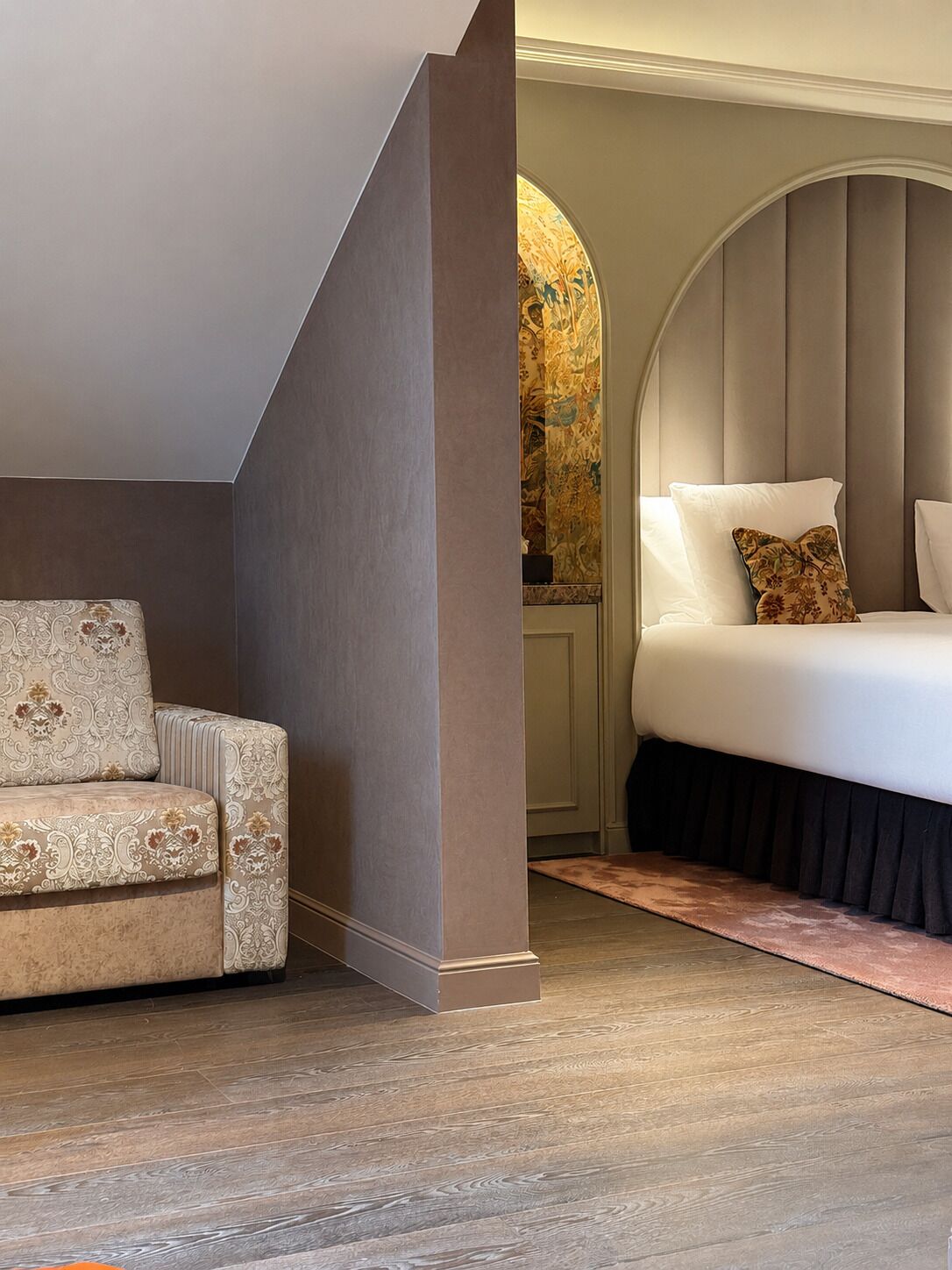 Suite | Minibar, escritorio, tabla de planchar con plancha y wifi gratis 