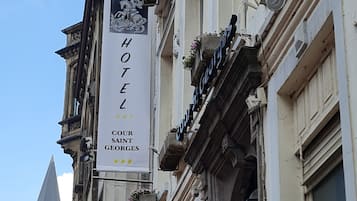 Fachada de la propiedad