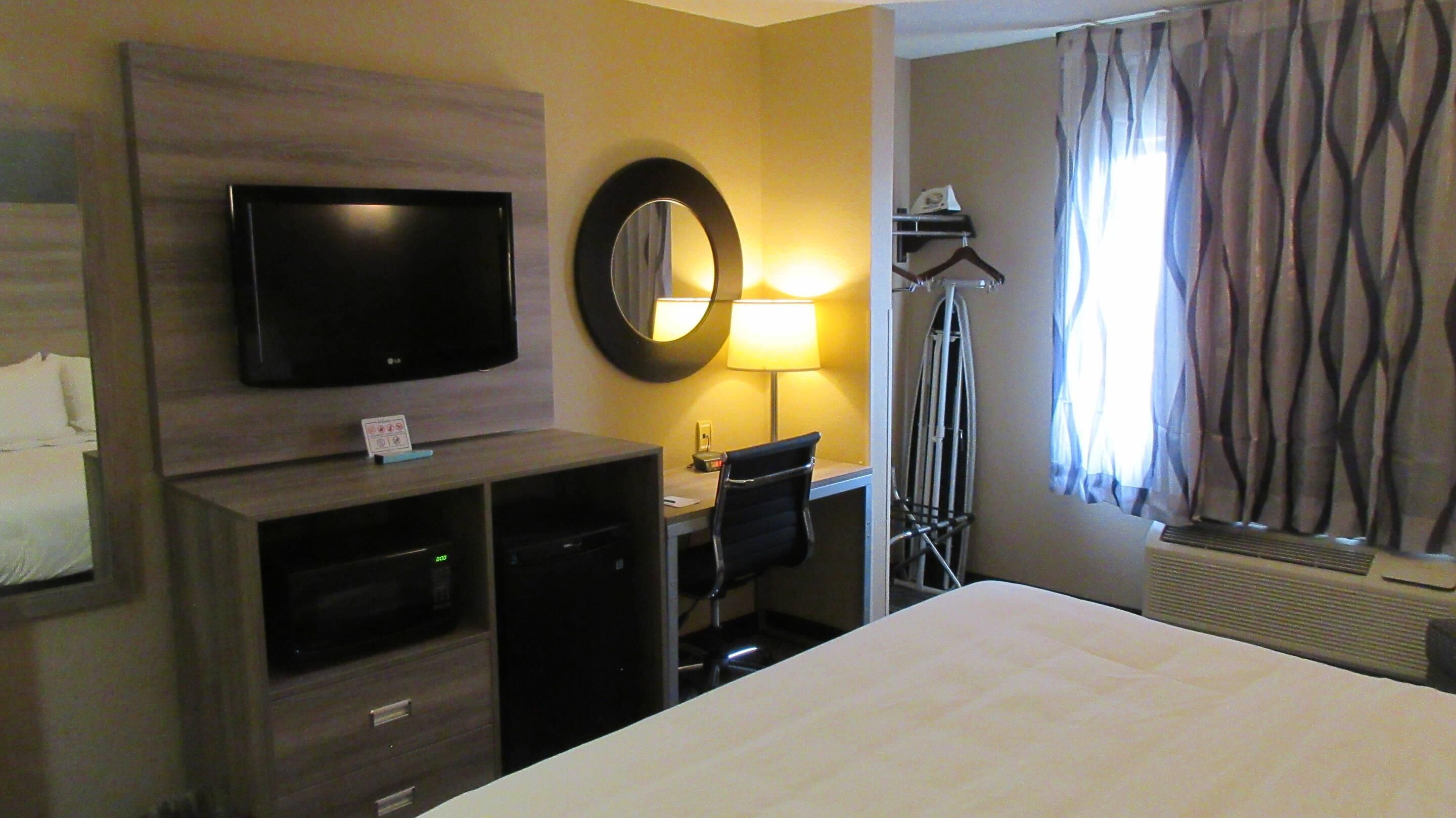 1 bedroom, premium bedding, individually decorated