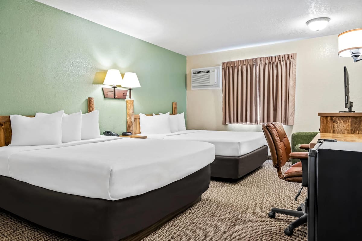 غرفة عادية - سريران كبيران - لغير المدخنين | مكواة/لوح كي وأسرّة قابلة للطي وواي فاي مجانًا وملاءات أسرّة