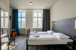 Free WiFi, bed sheets - a&o Berlin Friedrichshain (Berlin)