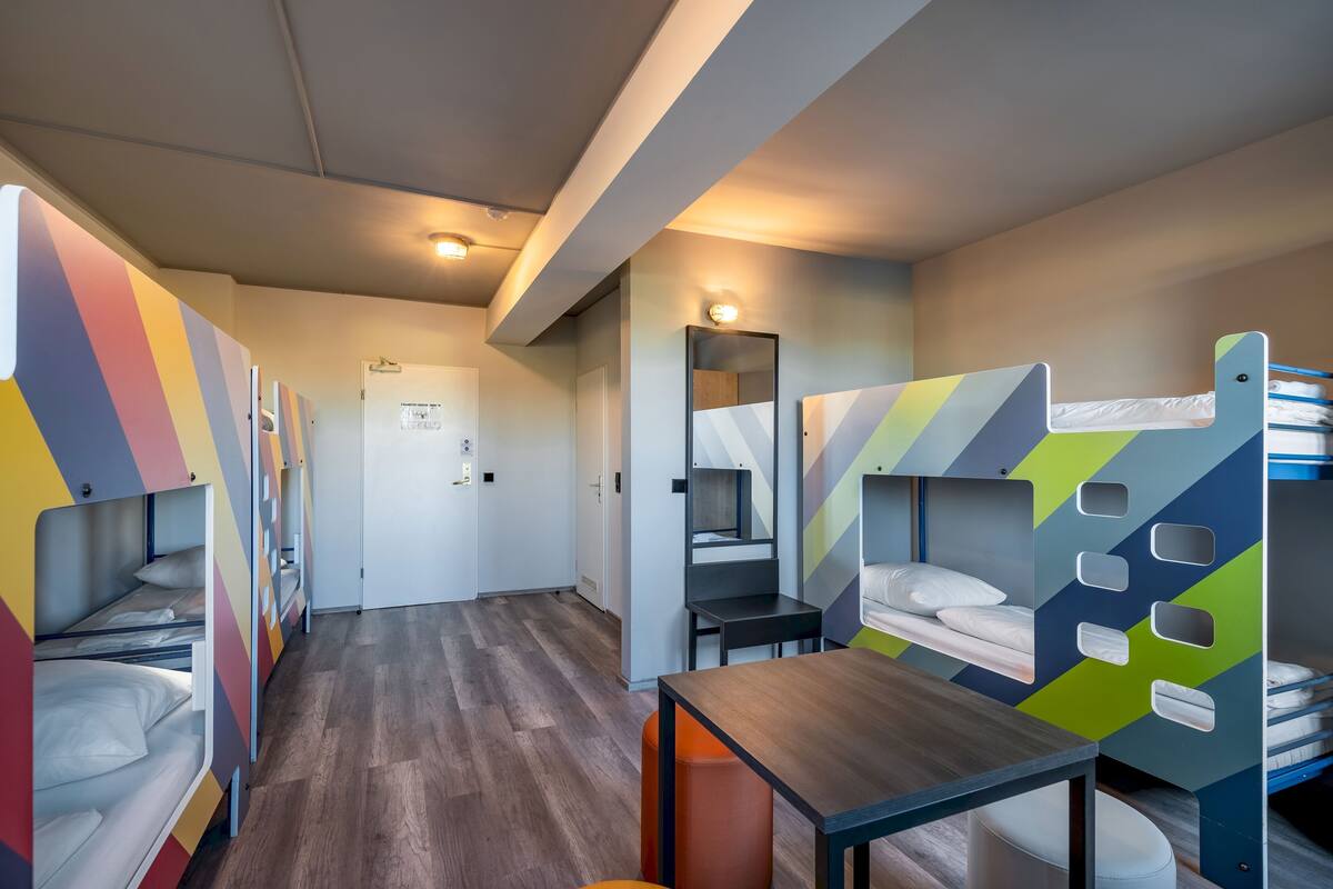 1 Bed in 6-Bed Dormitory Room | Wi-fi (inkludert) og sengetøy