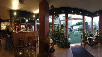 Bar (en la propiedad)