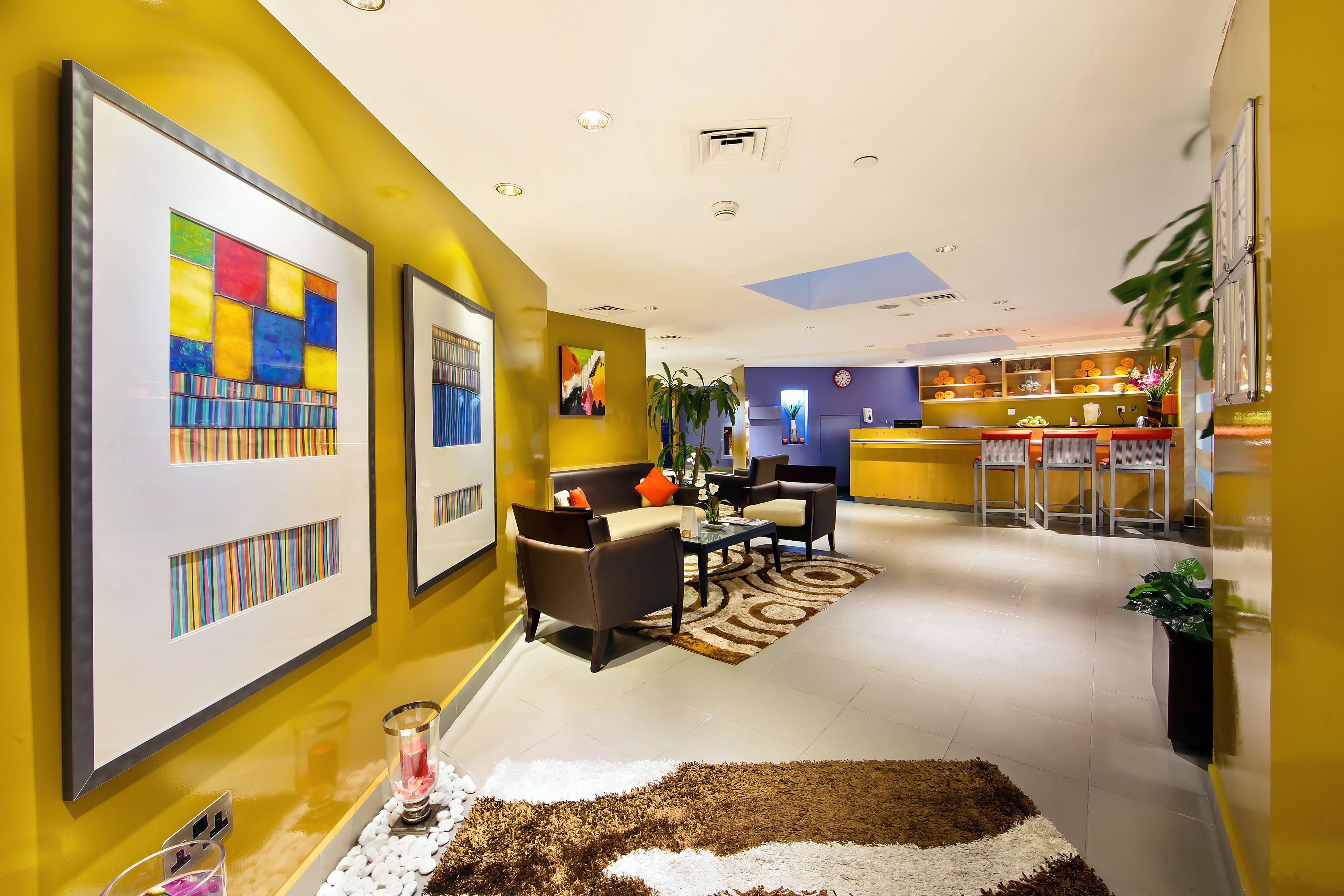 body treatments, facials, 4 treatment rooms, manicures and pedicures