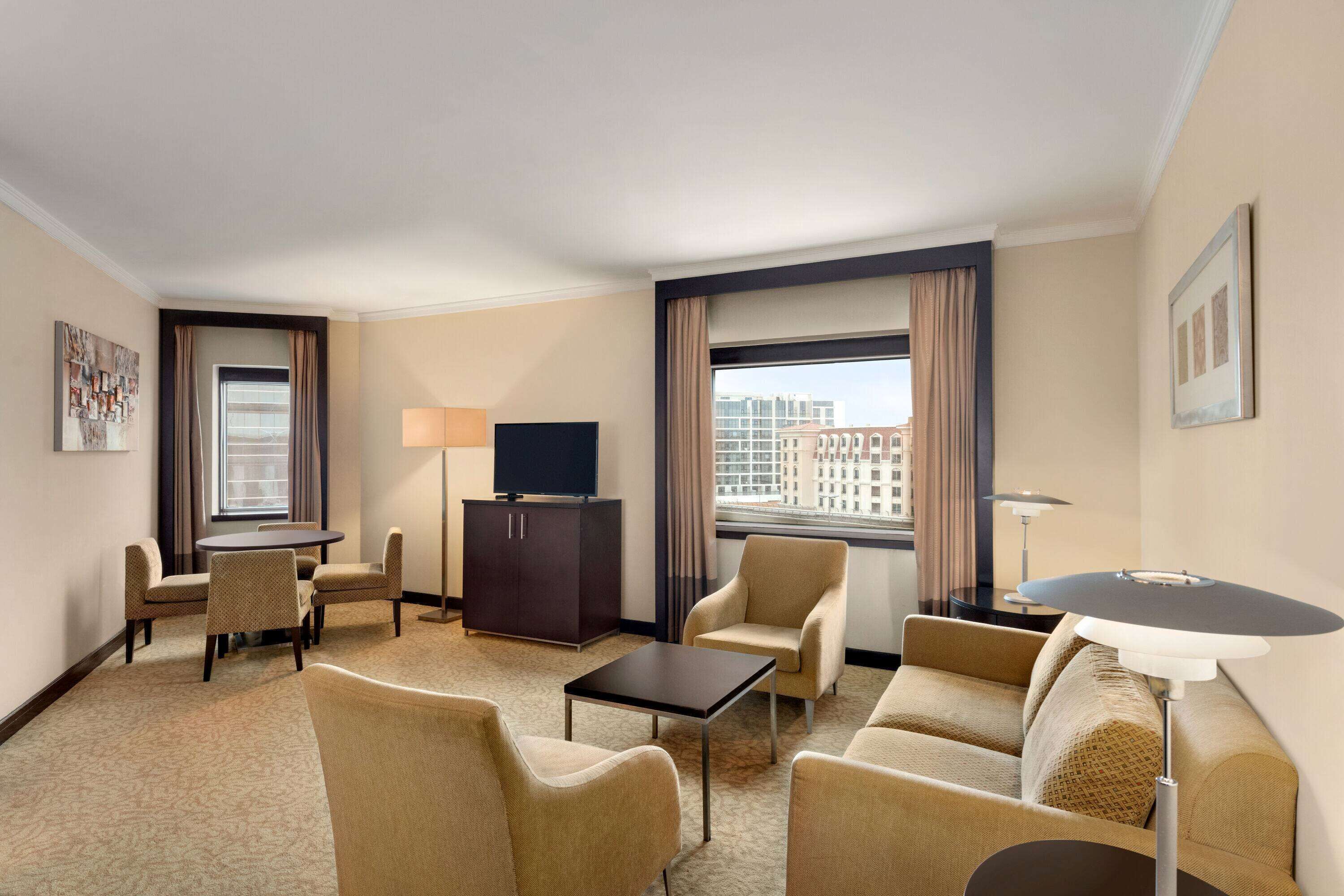 minibar, in-room safe, desk, laptop workspace