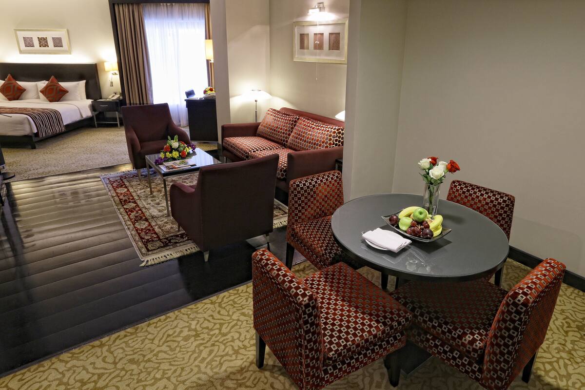 Junior Suite, 1 King Bed, Non Smoking | 1 bedroom, minibar, in-room safe, desk