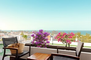 Family Room, 1 King Bed, Non Smoking, Oceanfront (with Sofabed) | Beach/ocean view - Best Western Phuket Ocean Resort (Karon)