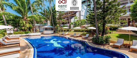 3 outdoor pools, pool umbrellas, pool loungers
