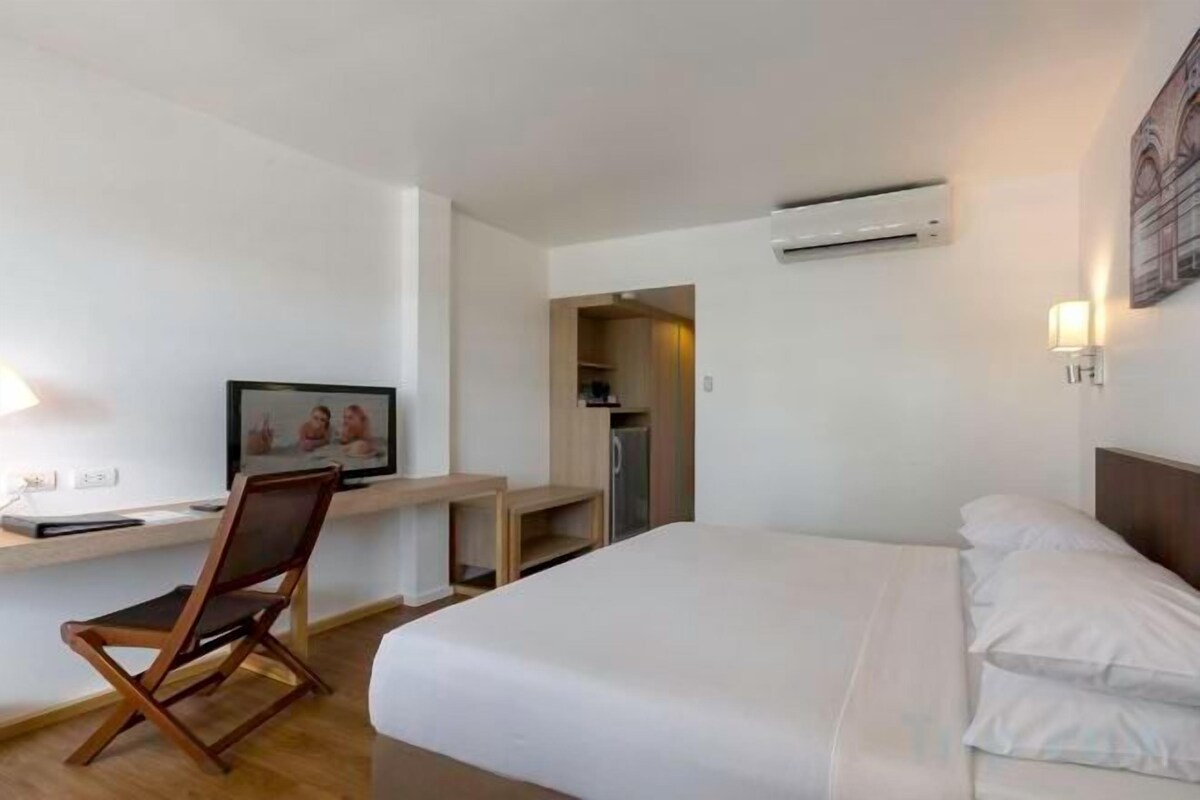 In-room safe, desk, blackout drapes, iron/ironing board (on request)