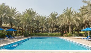 Exercise/lap pool