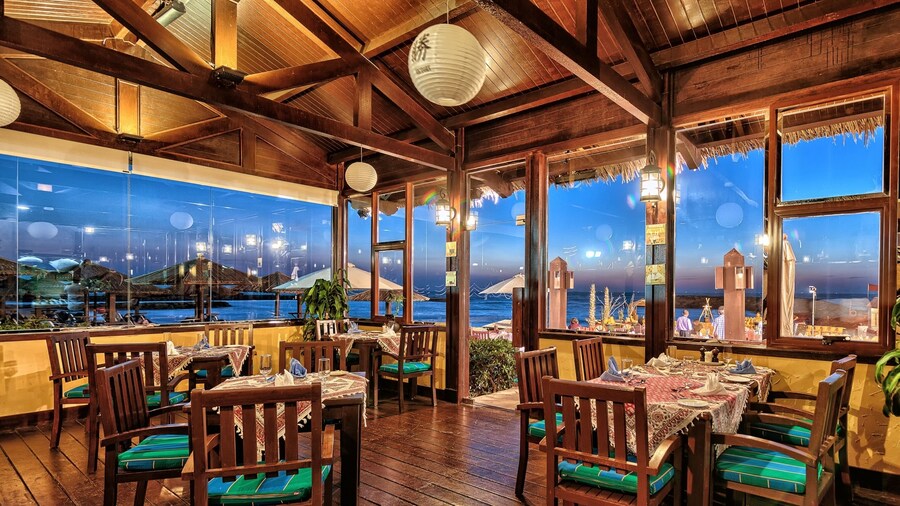 Coral Beach Resort - Sharjah