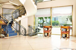 Concierge desk