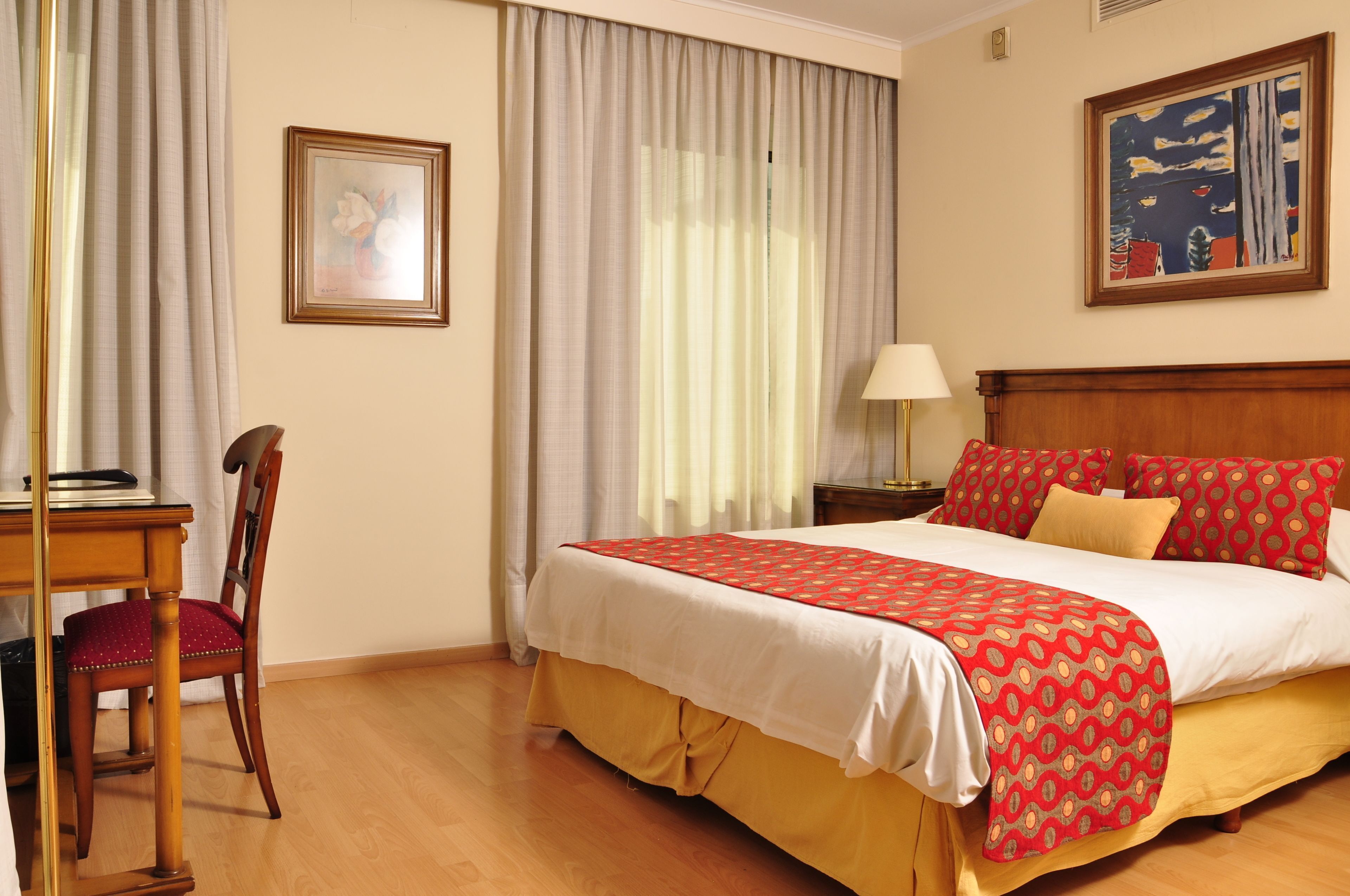 Premium-sengetøj, dundyner, senge med topmadrasser