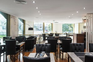 Petit déjeuner buffet compris tous les jours