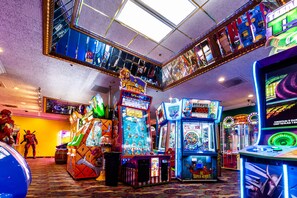 Phòng trò chơi máy arcade