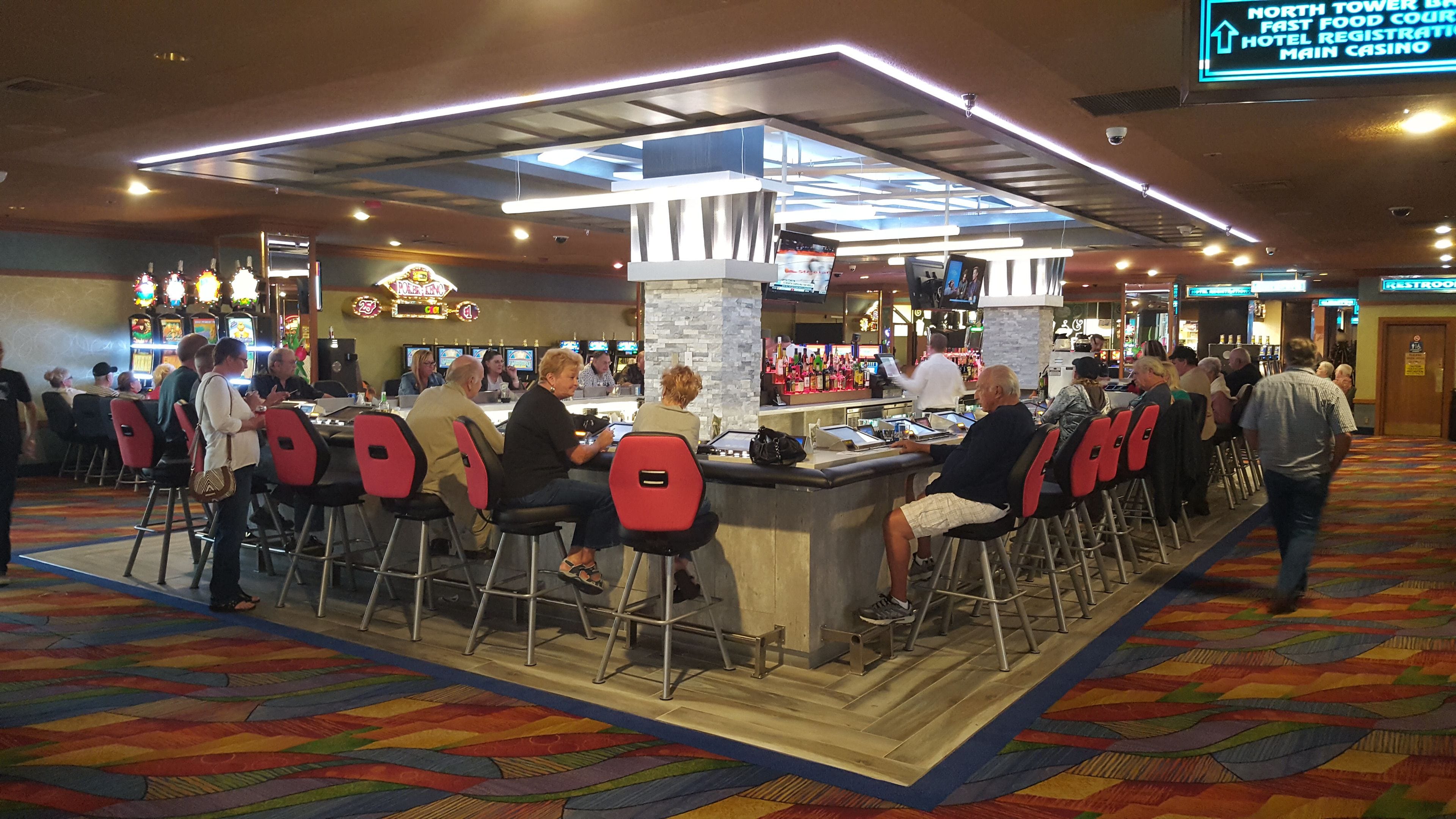 9 間酒吧/酒廊、池畔酒吧