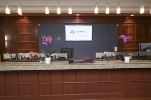 Reception - Hotel Universel Montreal (Montreal)