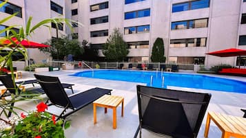 Indoor pool, seasonal outdoor pool, sun loungers