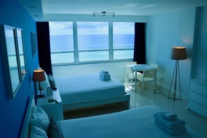 Ocean View, Kitchenette, 2 Queens