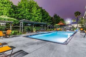 Pool - La Quinta Inn & Suites by Wyndham Tomball (Tomball)