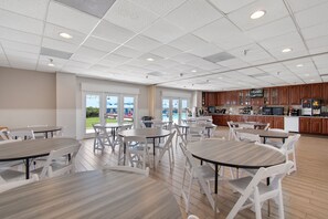 Dining - Ocean Isle Inn (Ocean Isle Beach)