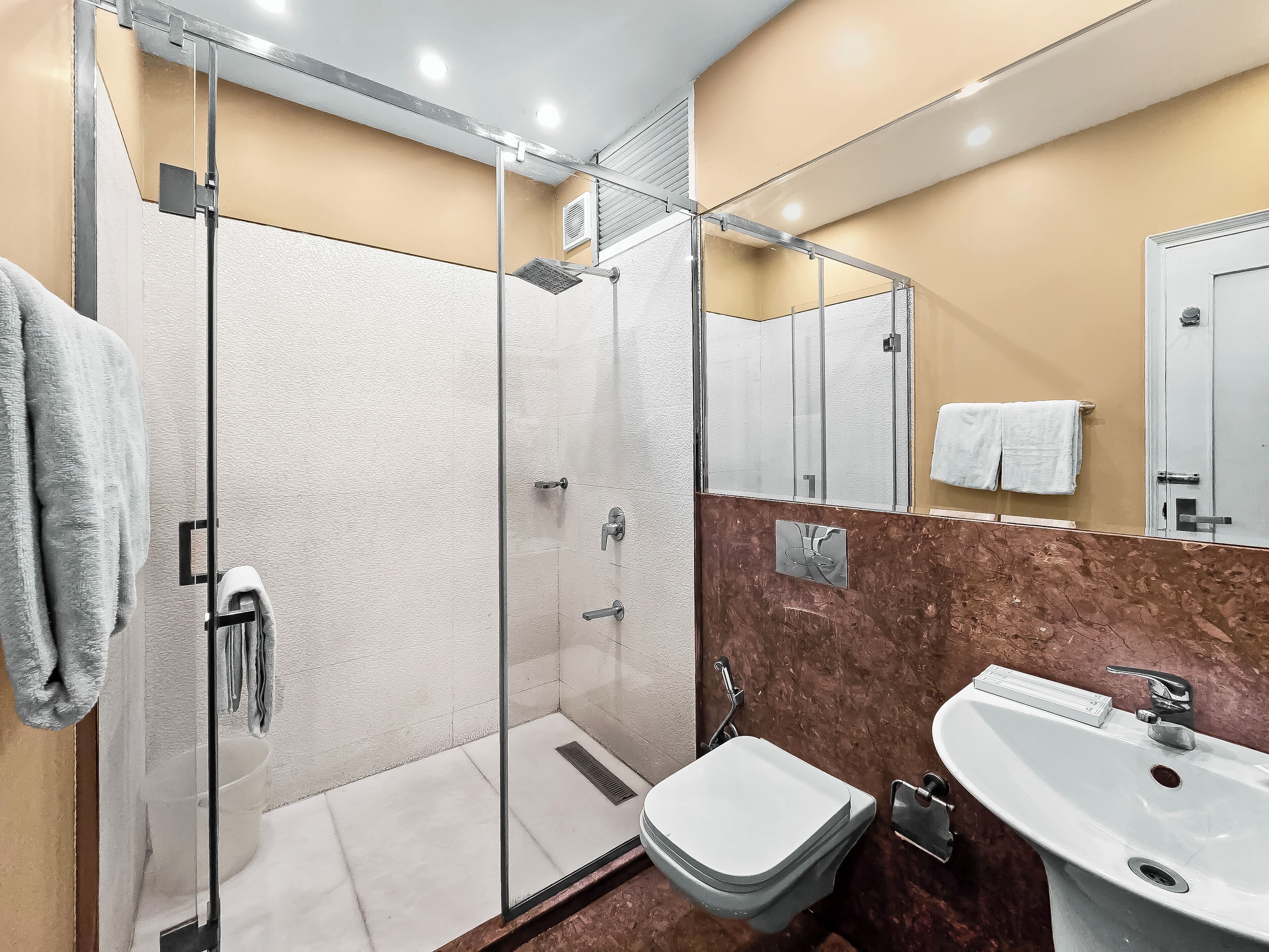 Photo - Hotel Ajanta - Colonial Charm Award Winning Luxury Hotel in the Heart of the City