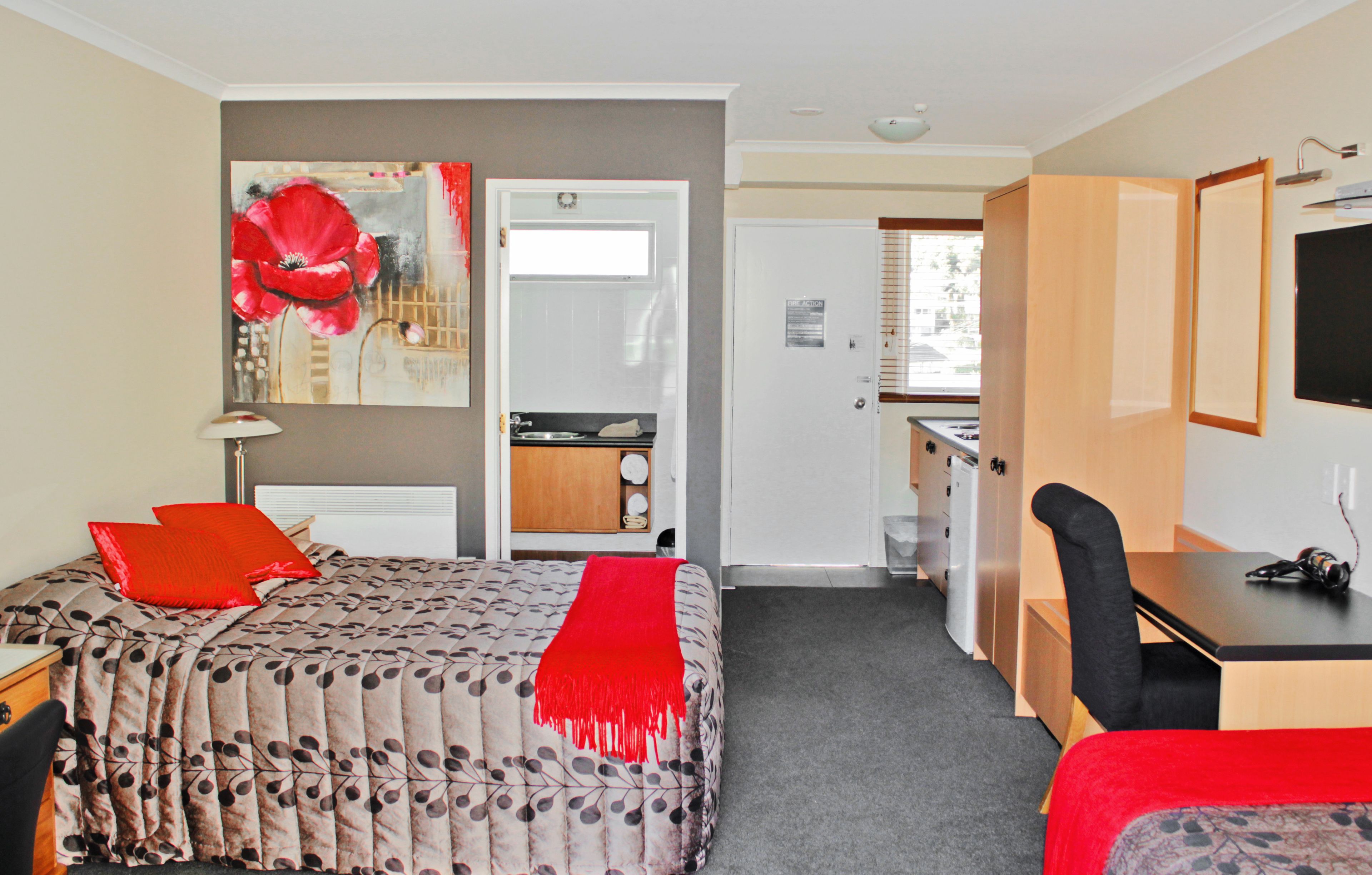 standard room with balcony | iron/ironing board, free wifi, bed sheets