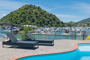 Utomhuspool